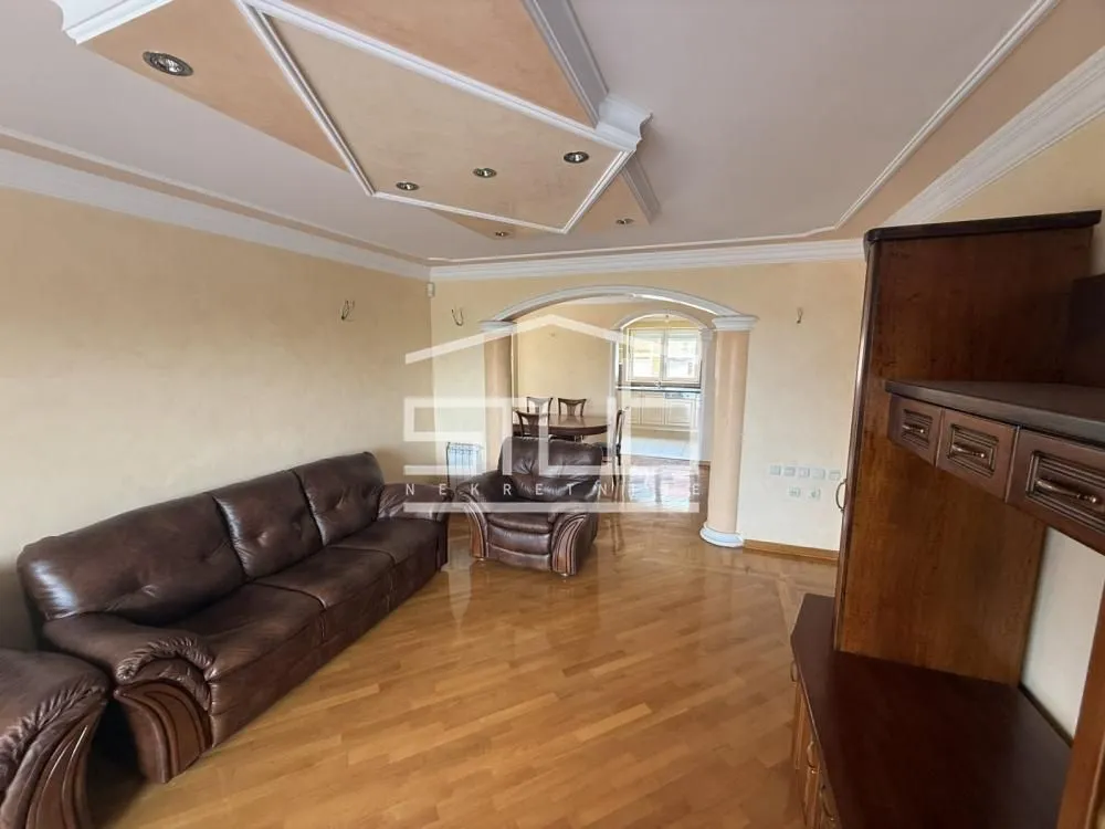 Sale, four bedroom apartment, 115m², Jajinci, Voždovac Sve Podlokacije