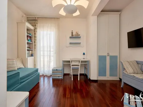 Prodaja, trosoban stan, 150m², Bečići, Budva - image 15