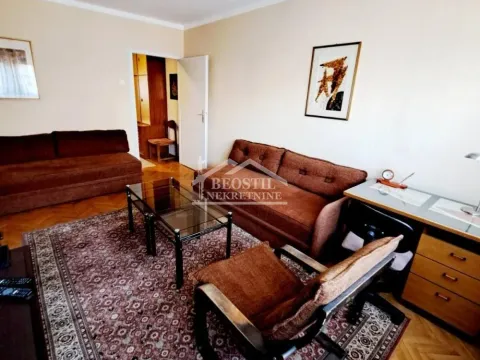 Izdavanje, trosoban stan, 69m², Stari Grad, Beograd - image 15