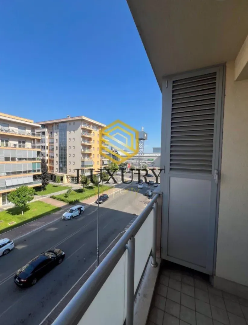 Izdavanje, jednosoban stan, 44m², City Kvart, Podgorica