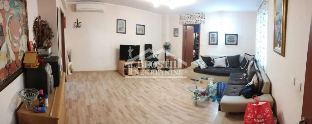 Prodaja, kuća, 30m², Zemun Centar, Zemun Sve Podlokacije