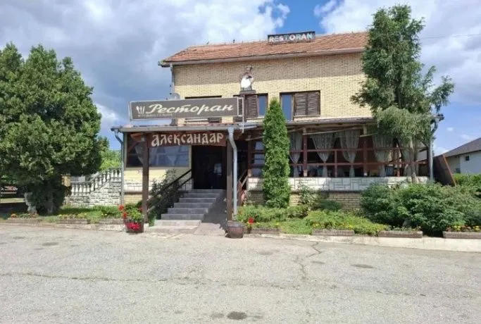 Sale, house, 550m², Irig, Srbija