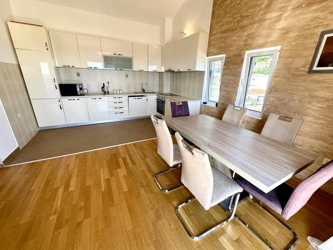 Sale, two bedroom apartment, 105m², Petrovac, Budva