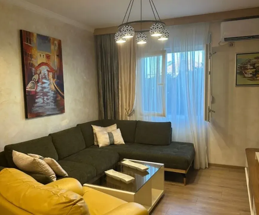 Izdavanje, jednosoban stan, 42m², Gorica C, Podgorica