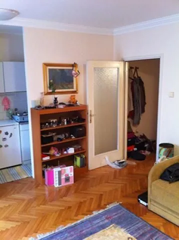 Izdavanje, četvorosoban stan, 117m², Kalenić Pijaca, Vračar Sve Podlokacije