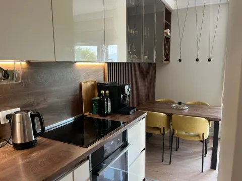 Izdavanje, dvosoban stan, 60m², Tivat, Crna Gora - image 8