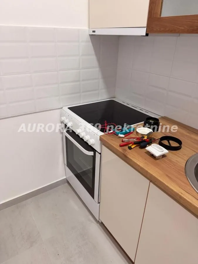 Izdavanje, garsonjera, 33m², Adice, Novi Sad Sve Podlokacije