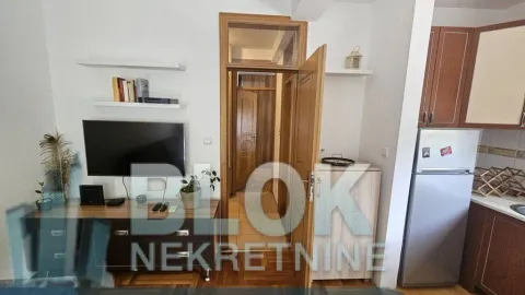 Rent, one bedroom apartment, 40m², Centar, Podgorica - image 4