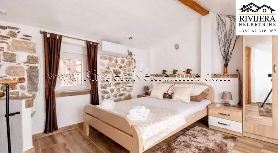 Prodaja, jednosoban stan, 58m², Centar, Kotor