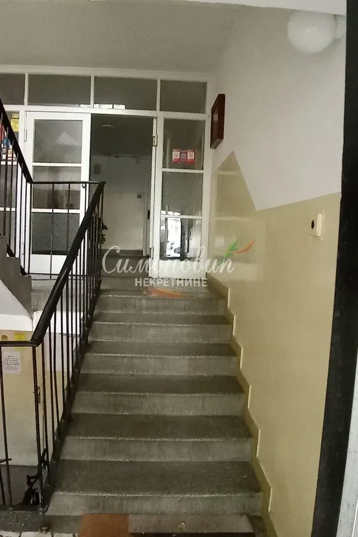 Prodaja, dvosoban stan, 61m², Zemun Centar, Zemun Sve Podlokacije