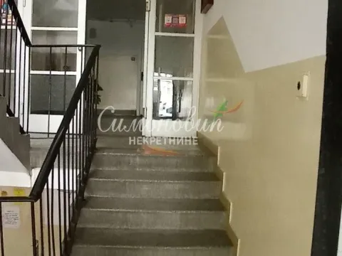 Sale, two bedroom apartment, 61m², Zemun Centar, Zemun Sve Podlokacije - image 2