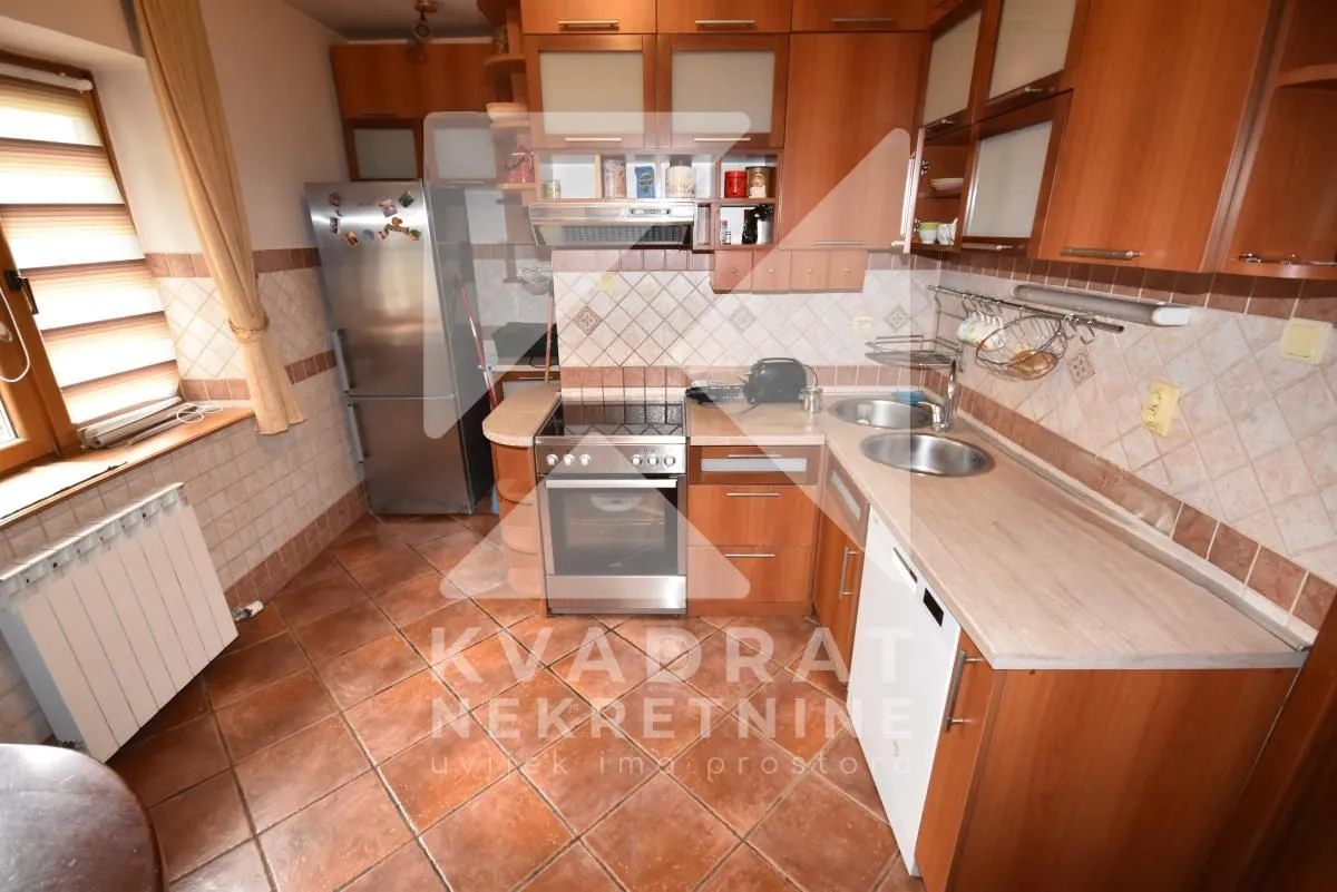 Rent, house, 300m², Ibričevina, Podgorica