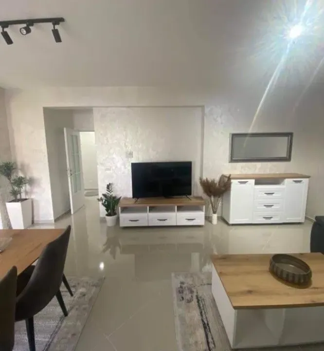 Prodaja, dvosoban stan, 69m², Centar, Bar