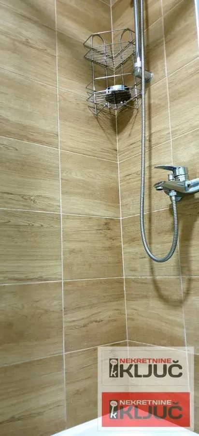 Izdavanje, garsonjera, 28m², Sajmište, Novi Sad