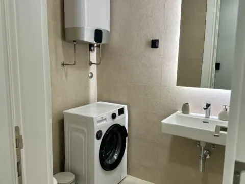 Izdavanje, jednosoban stan, 50m², Mrčevac, Tivat - image 4