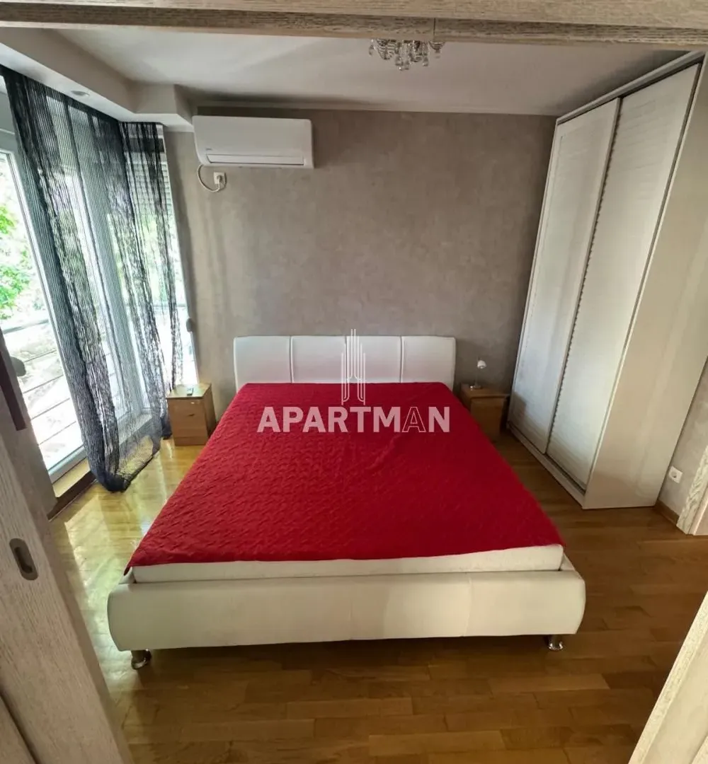 Rent, three bedroom apartment, 113m², Vračar Hram, Vračar Sve Podlokacije