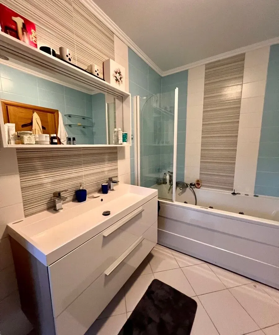 Prodaja, trosoban stan, 136m², Centar, Podgorica
