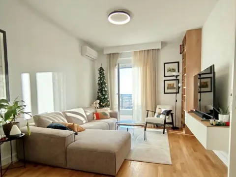 Prodaja, dvosoban stan, 69m², Stari Aerodrom, Podgorica - image 1