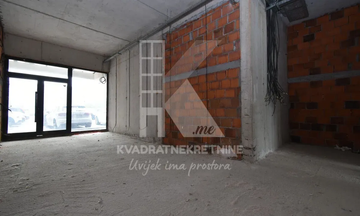 Izdavanje, poslovni prostor, 95m², City Kvart, Podgorica