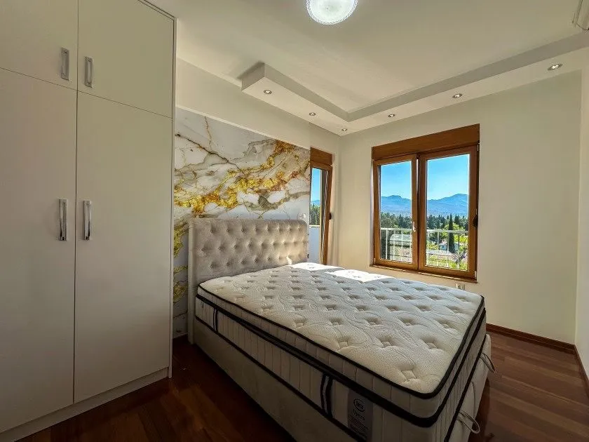 Rent, four bedroom apartment, 140m², Centar, Podgorica
