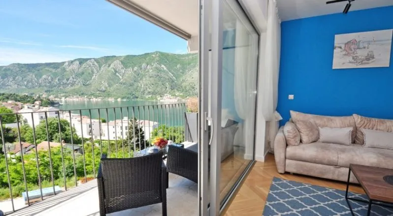 Prodaja, jednosoban stan, 52m², Dobrota, Kotor
