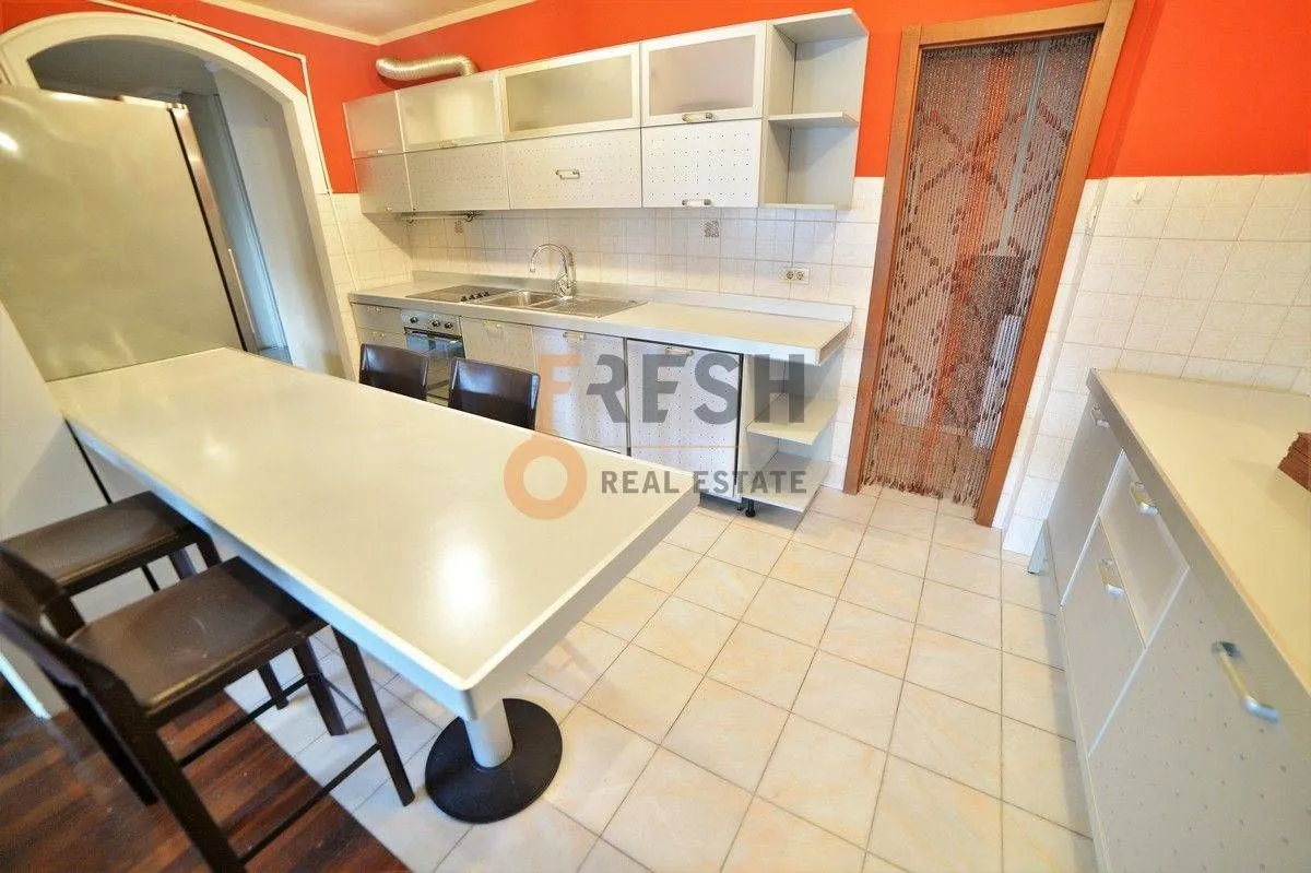 Prodaja, trosoban stan, 168m², Gorica C, Podgorica