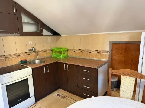 Izdavanje, dvosoban stan, 60m², Zagorič, Podgorica - image 2