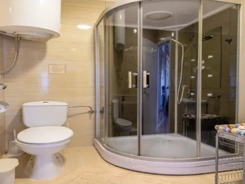 Prodaja, trosoban stan, 112m², Bečići, Budva - image 15