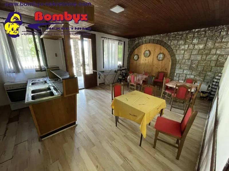 Prodaja, kuća, 500m², Beočin, Srbija