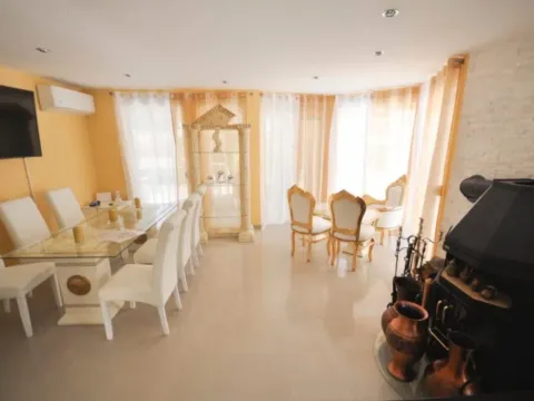 Prodaja, kuća, 450m², Bar, Crna Gora - image 9