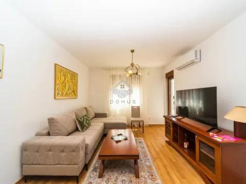 Rent, one bedroom apartment, 40m², Stari Aerodrom, Podgorica - image 1