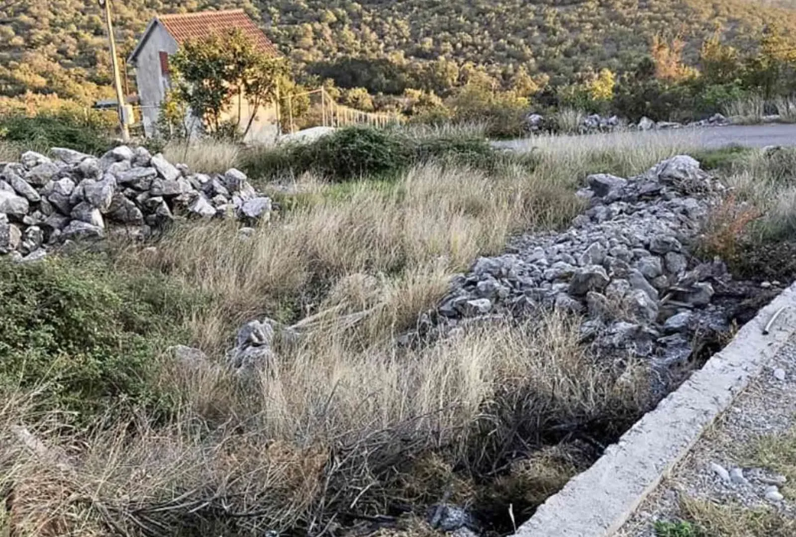 Prodaja, plac, 685m², Doljani, Podgorica