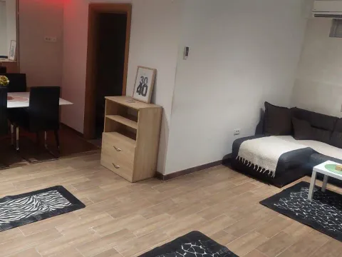 Izdavanje, jednosoban stan, 60m², City Kvart, Podgorica - image 8