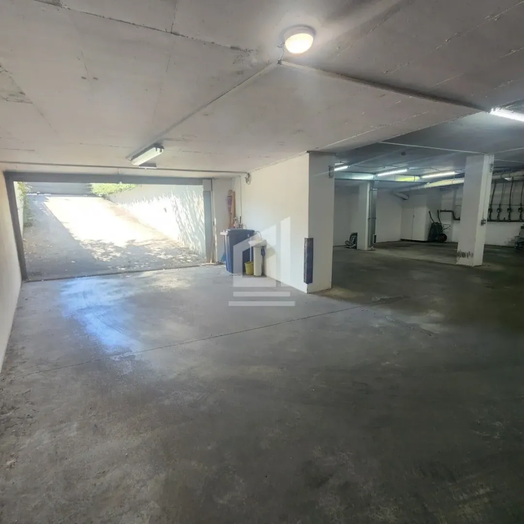 Izdavanje, trosoban stan, 128m², Ibričevina, Podgorica