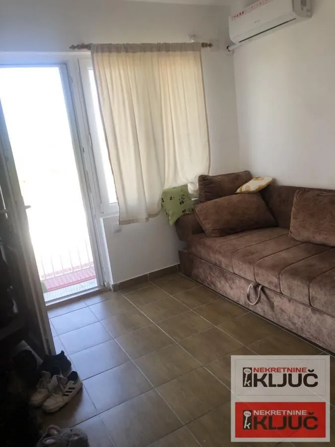 Prodaja, jednosoban stan, 27m², Salajka, Novi Sad Sve Podlokacije