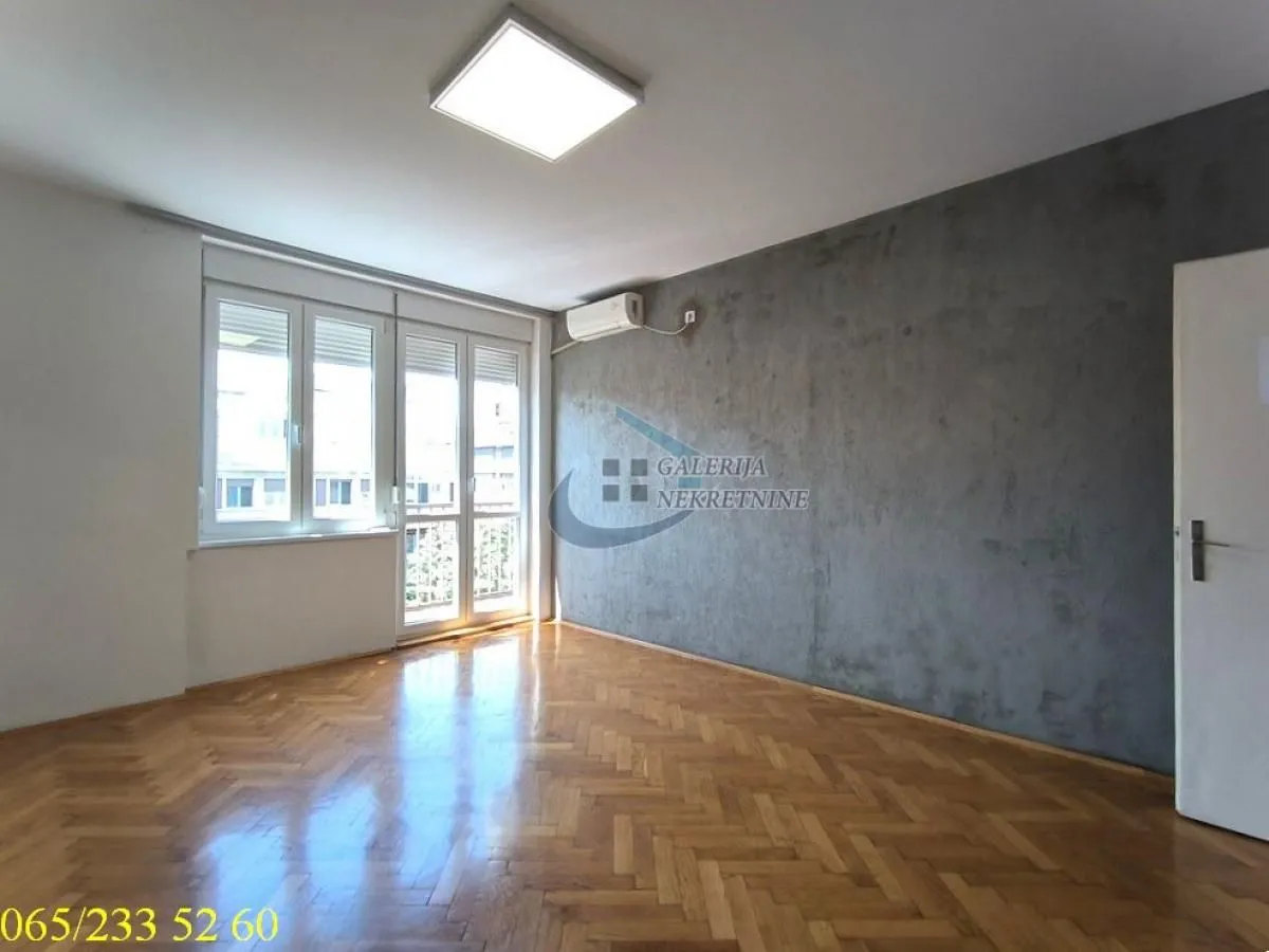 Sale, two bedroom apartment, 68m², Stari Grad, Beograd