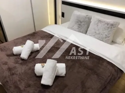 Izdavanje, dvosoban stan, 40m², Centar, Novi Sad - image 6