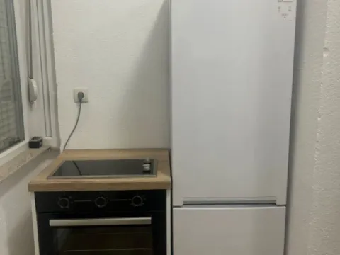 Izdavanje, dvosoban stan, 68m², Centar, Podgorica - image 7