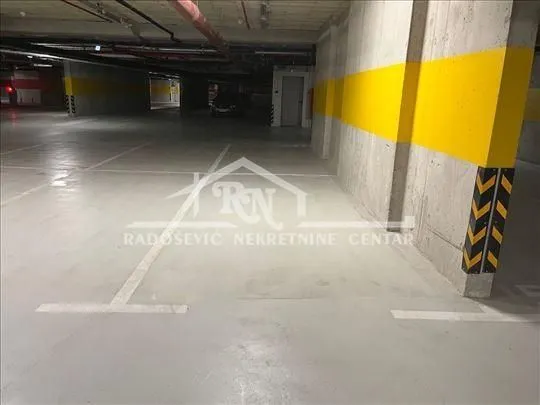 Izdavanje, parking/garaža, 12m², Banjica, Voždovac Sve Podlokacije