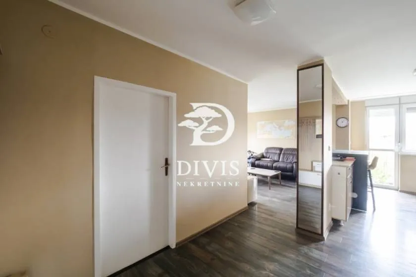 Prodaja, dvosoban stan, 58m², Zemun Sve Podlokacije, Beograd