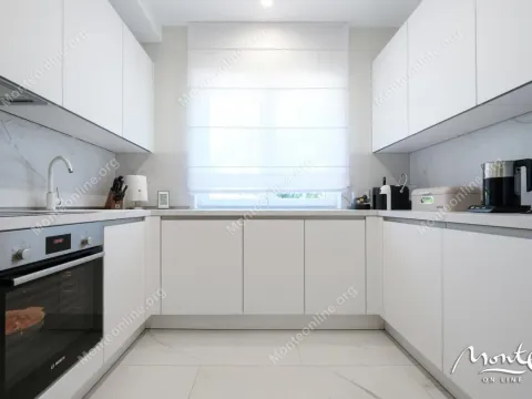 Sale, three bedroom apartment, 166m², Đenovići, Herceg Novi - image 18