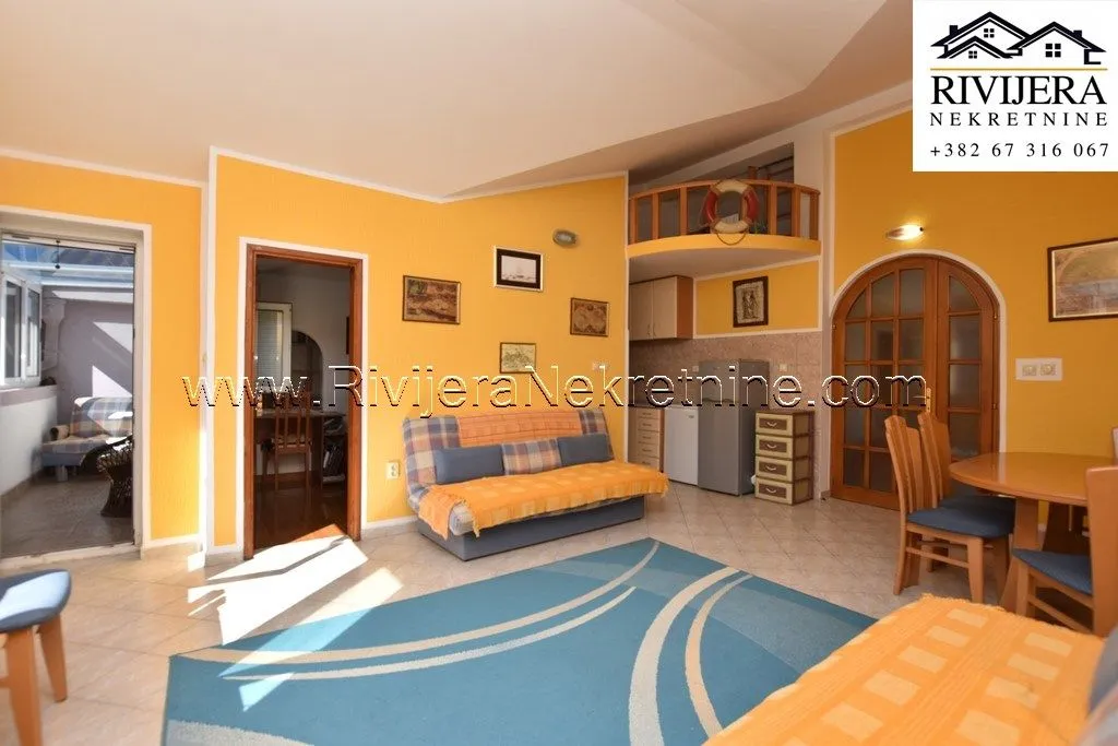 Prodaja, dvosoban stan, 70m², Đenovići, Herceg Novi