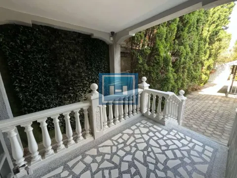 Sale, house, 222m², Paraćin, Srbija - image 11