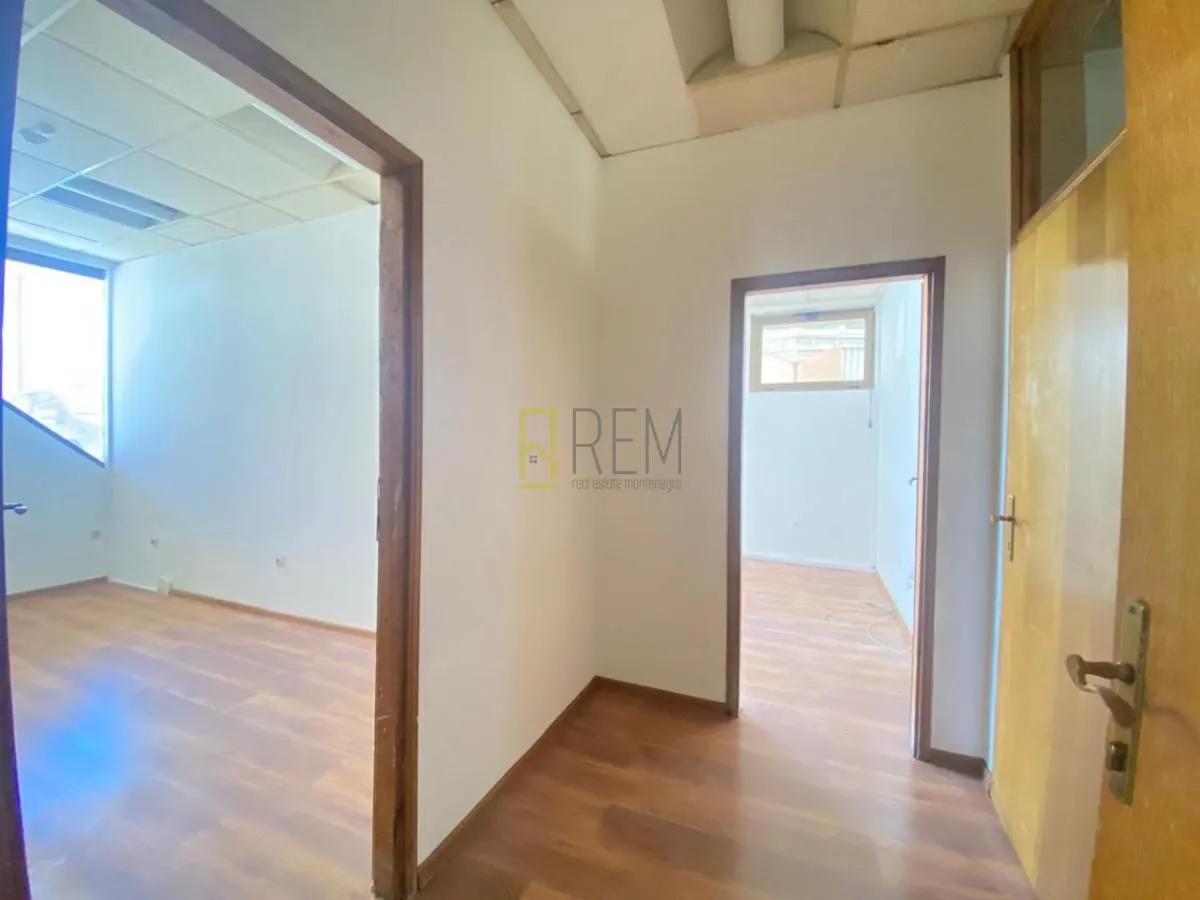 Sale, office space, 190m², Ljubović, Podgorica