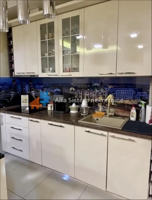 Sale, three bedroom apartment, 96m², Novi Beograd Blok 67, Novi Beograd Sve Podlokacije