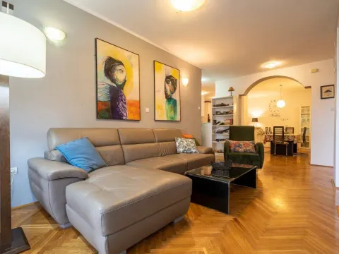 Izdavanje, trosoban stan, 120m², Podgorica, Crna Gora - image 5