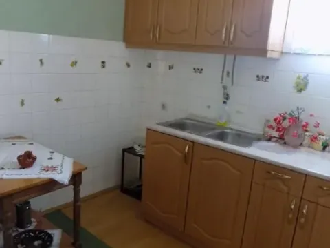 Prodaja, kuća, 170m², Ćuprija, Srbija - image 9