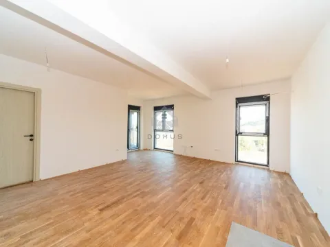 Prodaja, dvosoban stan, 60m², Zabjelo, Podgorica