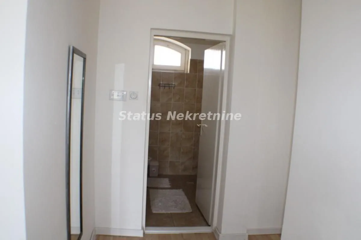 Prodaja, trosoban stan, 67m², Zrenjanin, Srbija