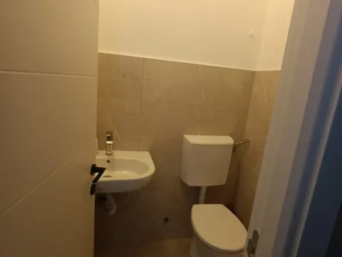 Rent, office space, 50m², Gintaš, Podgorica - image 8